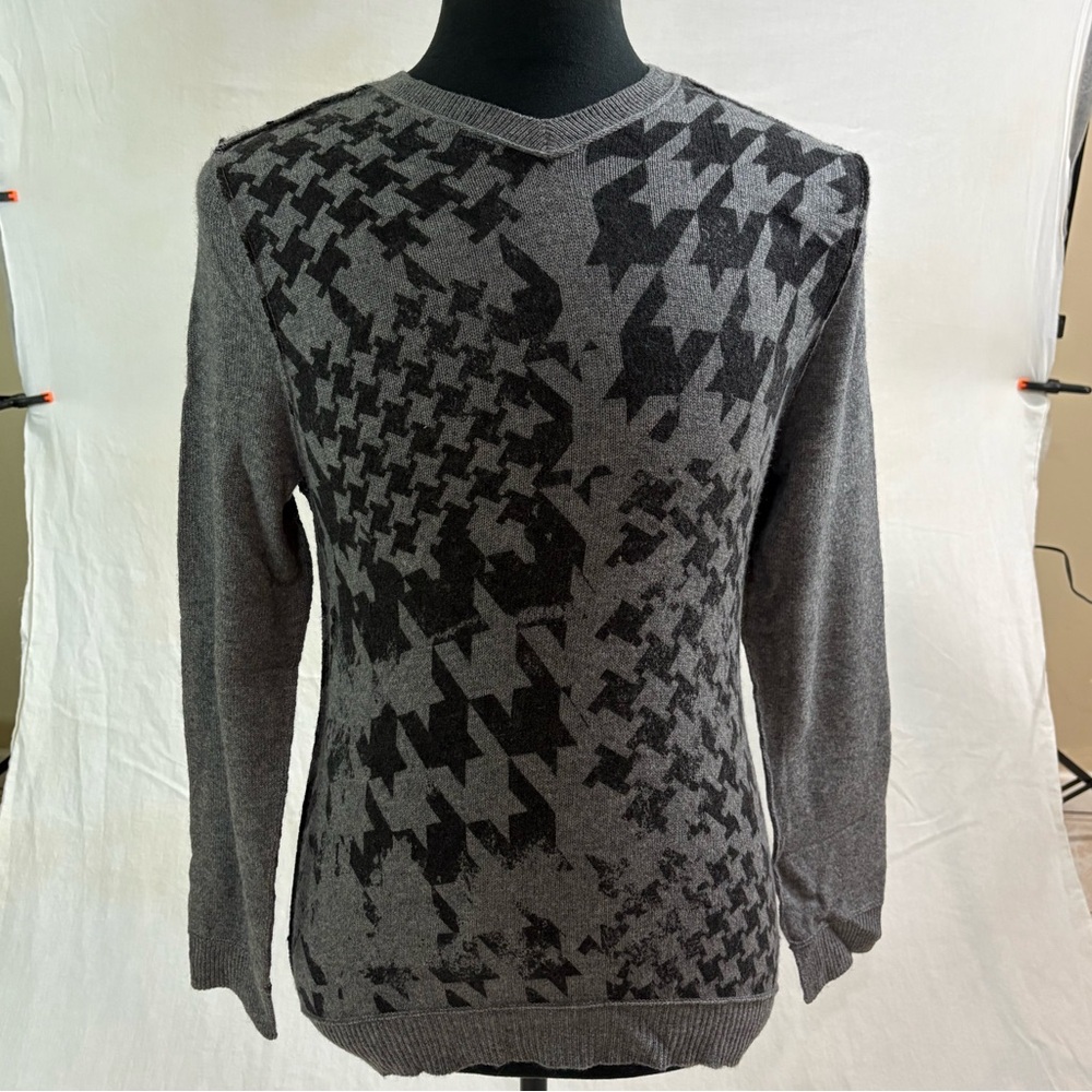 PUBLIC OPINION LONG SLEEVE 100% CASHMERE SWEATER  Small